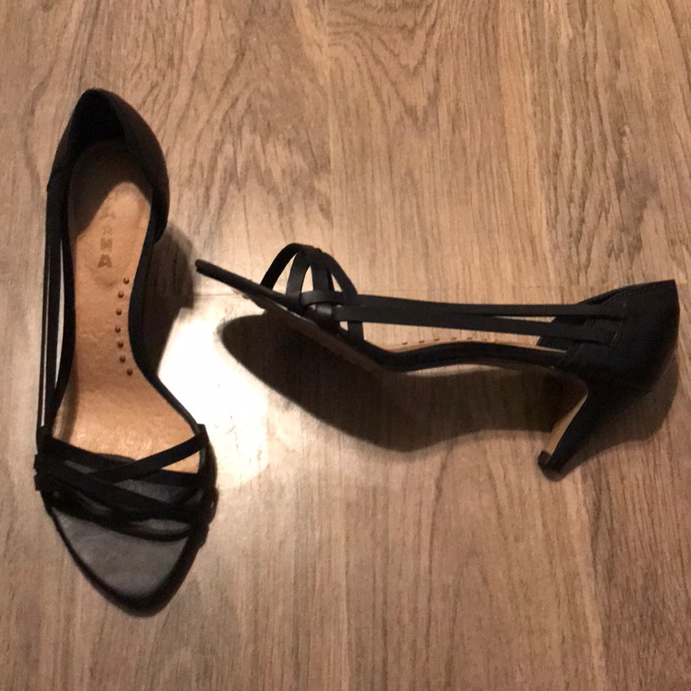 NaNa Nordstrom black leather kitten heels 8 1/2